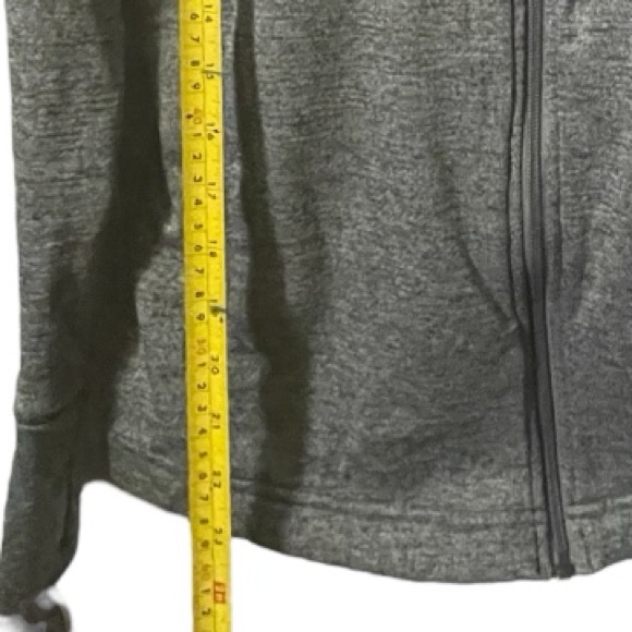 Bundle Reebok, Under Armour, Burton Women’s Sweaters. - Picture 3 of 16